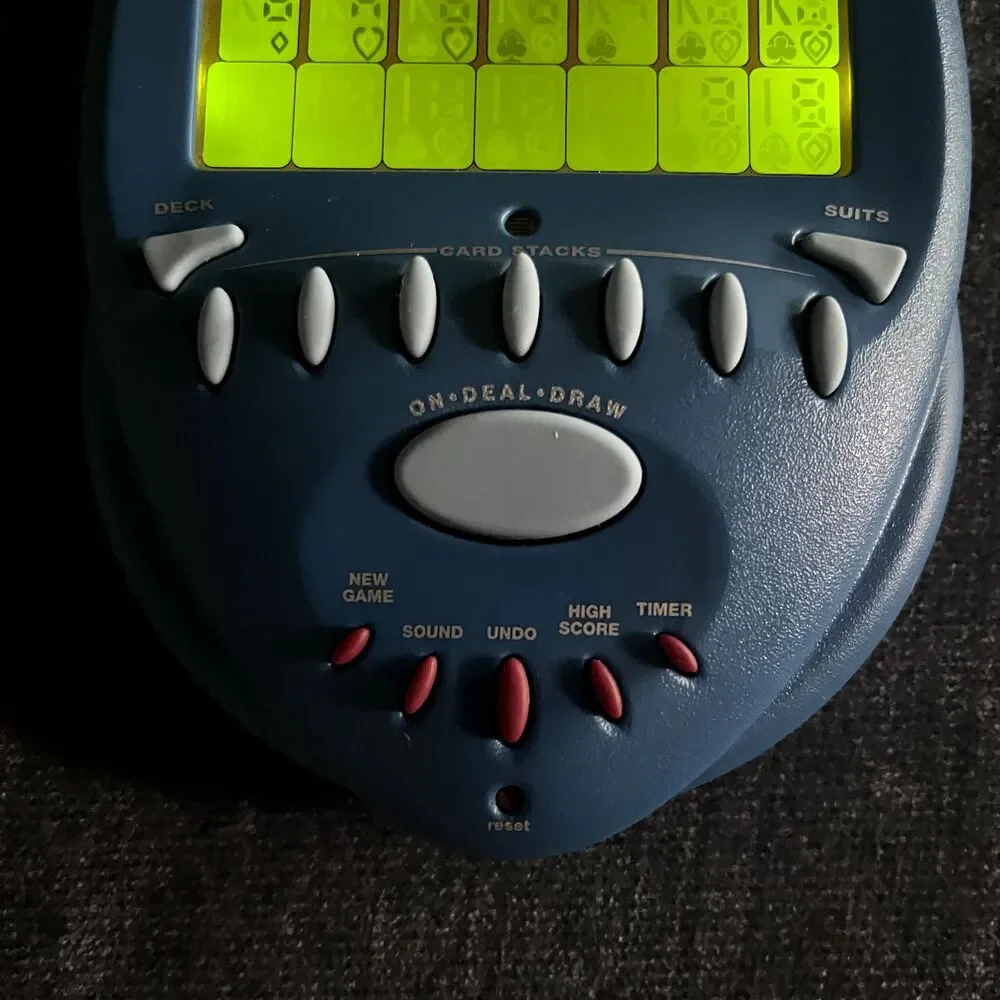 Radica Big Screen Solitaire Handheld Electronic Game 2004 Blue Tested Working